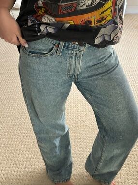 Relaxed Fit Washed Denim Blue Levi’s dad Jean size 27